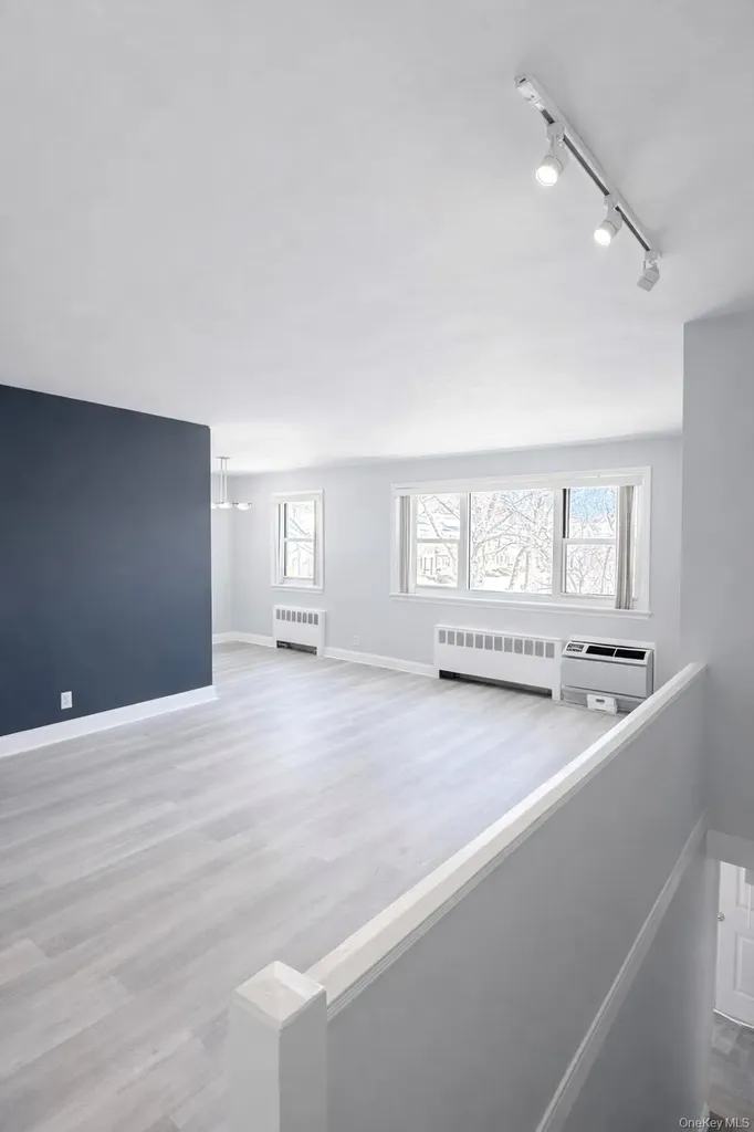 6758 152 Street Flushing NY 11367