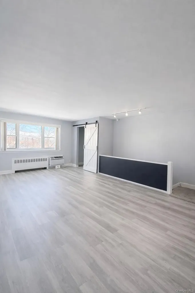 6758 152 Street Flushing NY 11367