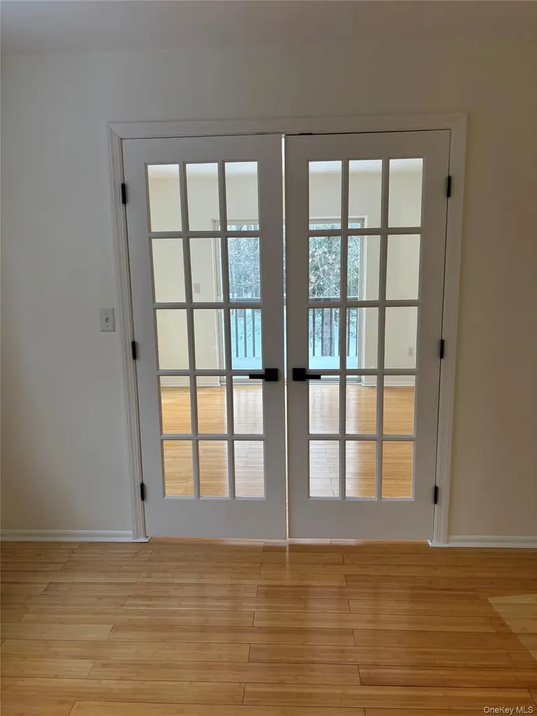 166 E Crooked Hill Road Pearl River NY 10965