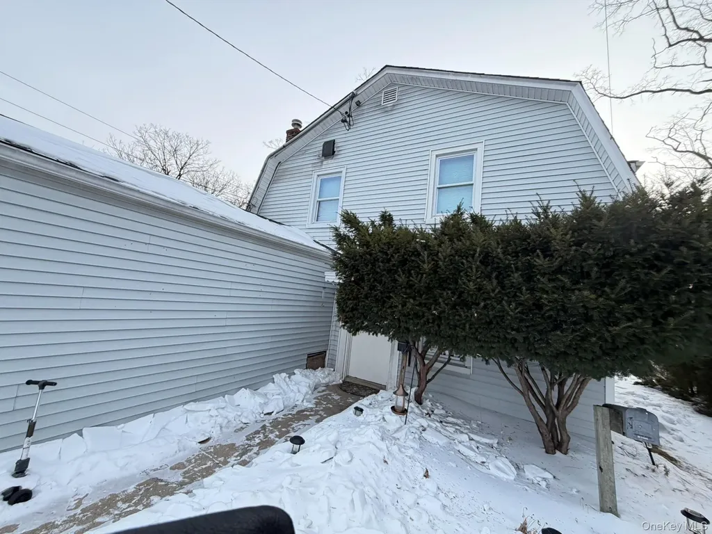 7 Sands Point Road Port Washington NY 11050