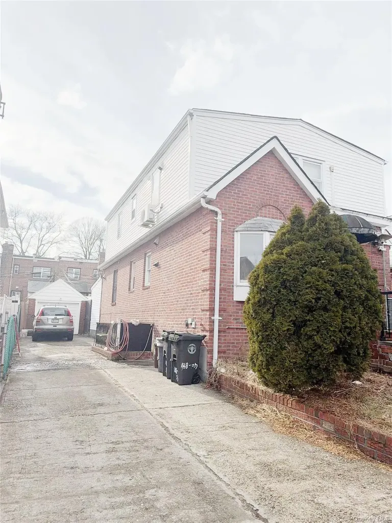 148-10 59th Avenue Flushing NY 11355