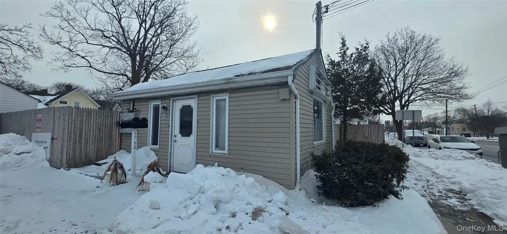72 5th Avenue Bay Shore NY 11706