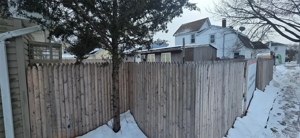 72 5th Avenue Bay Shore NY 11706