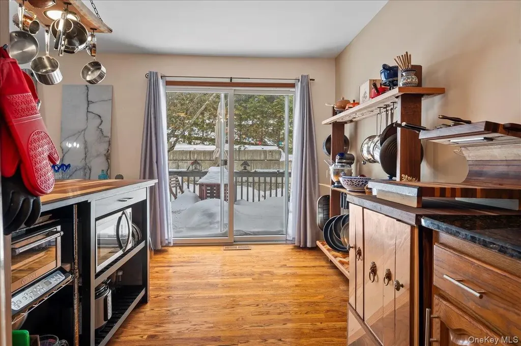 25 Village Gate Way Nyack NY 10960