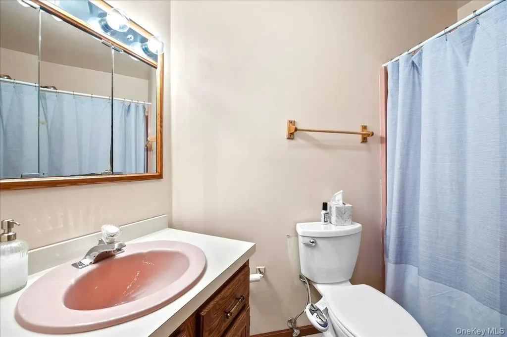 25 Village Gate Way Nyack NY 10960