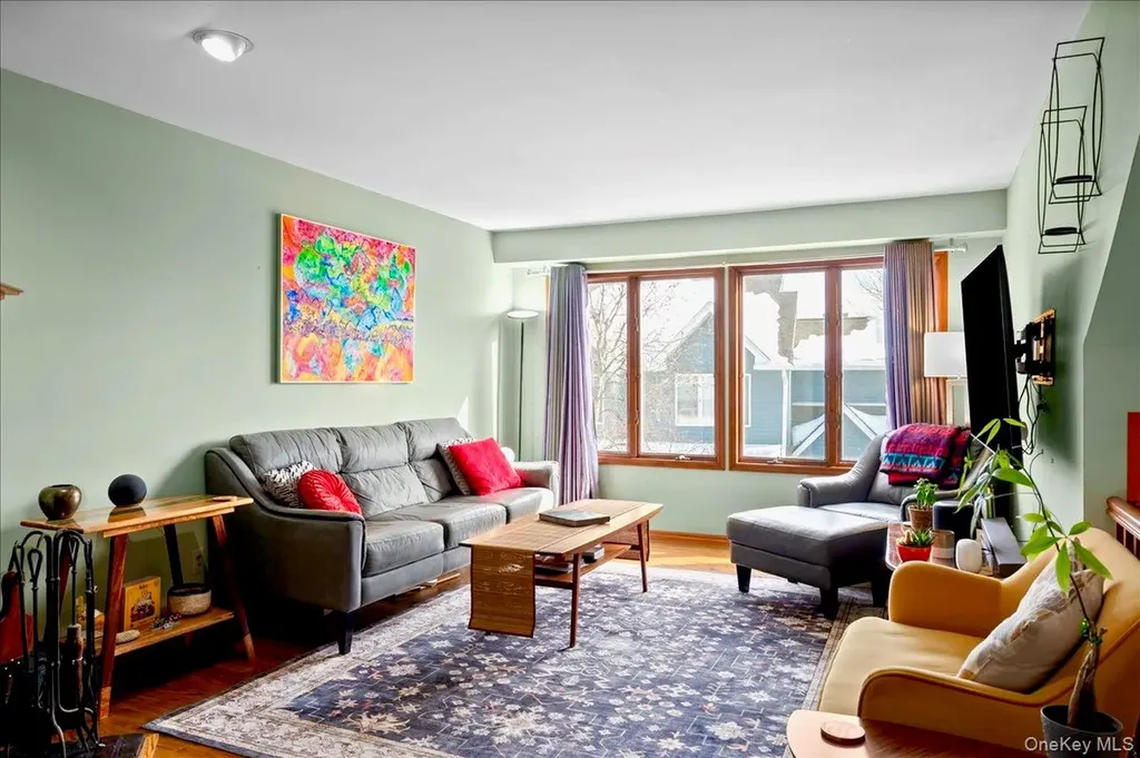 25 Village Gate Way Nyack NY 10960