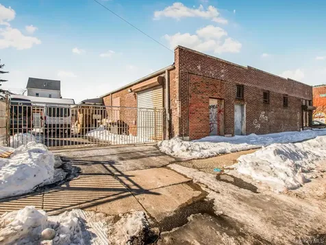 200 W 1st Street Mount Vernon NY 10550