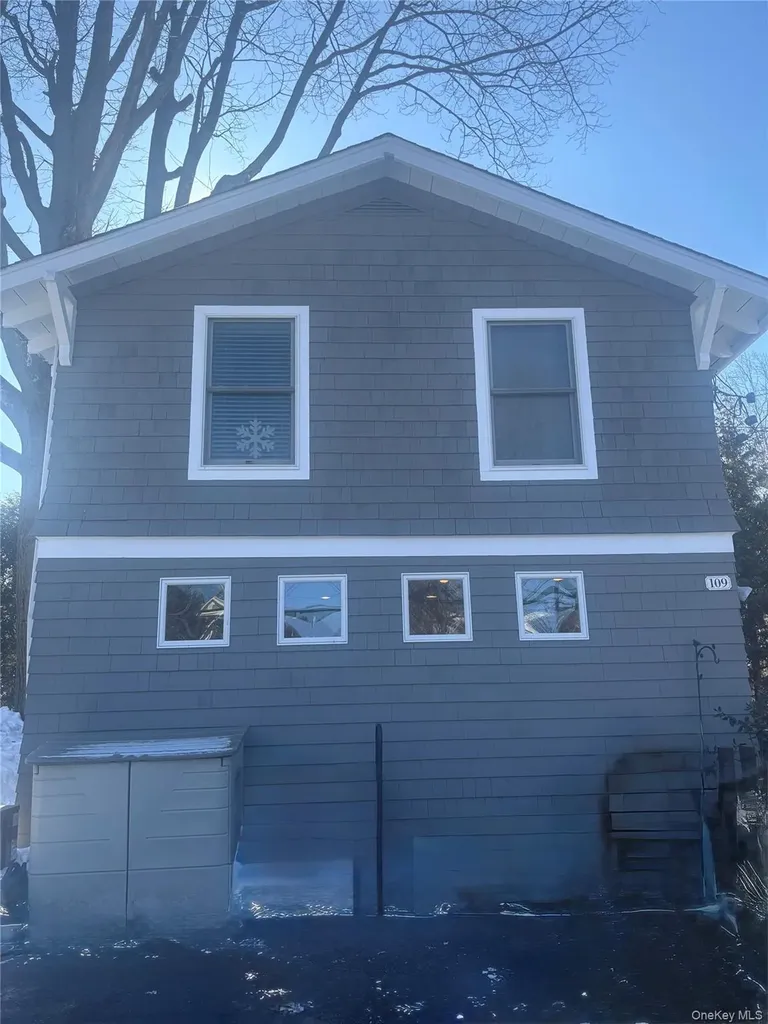 109 14th Avenue Sea Cliff NY 11579