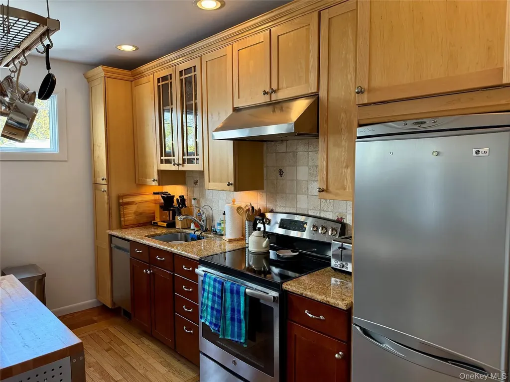 109 14th Avenue Sea Cliff NY 11579