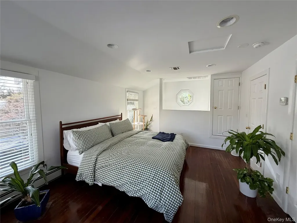109 14th Avenue Sea Cliff NY 11579