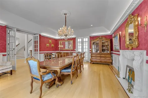 11 Danton Lane N Lattingtown NY 11560
