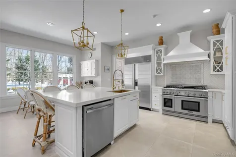 11 Danton Lane N Lattingtown NY 11560