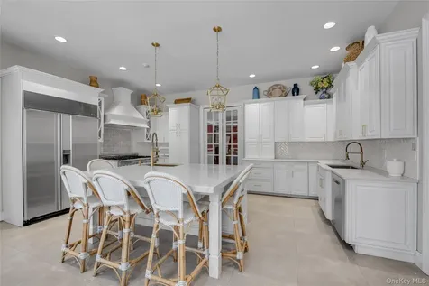 11 Danton Lane N Lattingtown NY 11560