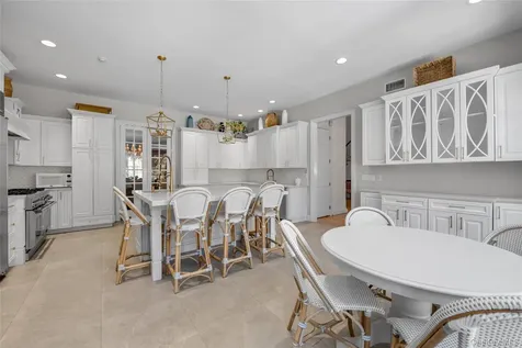 11 Danton Lane N Lattingtown NY 11560
