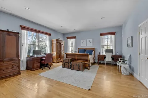11 Danton Lane N Lattingtown NY 11560