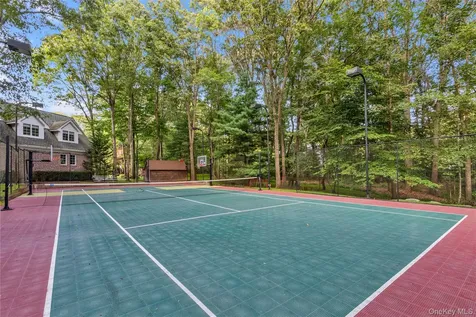 11 Danton Lane N Lattingtown NY 11560