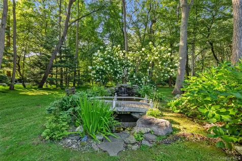 11 Danton Lane N Lattingtown NY 11560