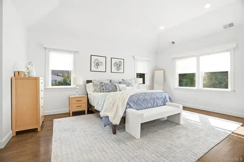 8 Wakefield Road Scarsdale NY 10583
