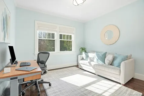 8 Wakefield Road Scarsdale NY 10583