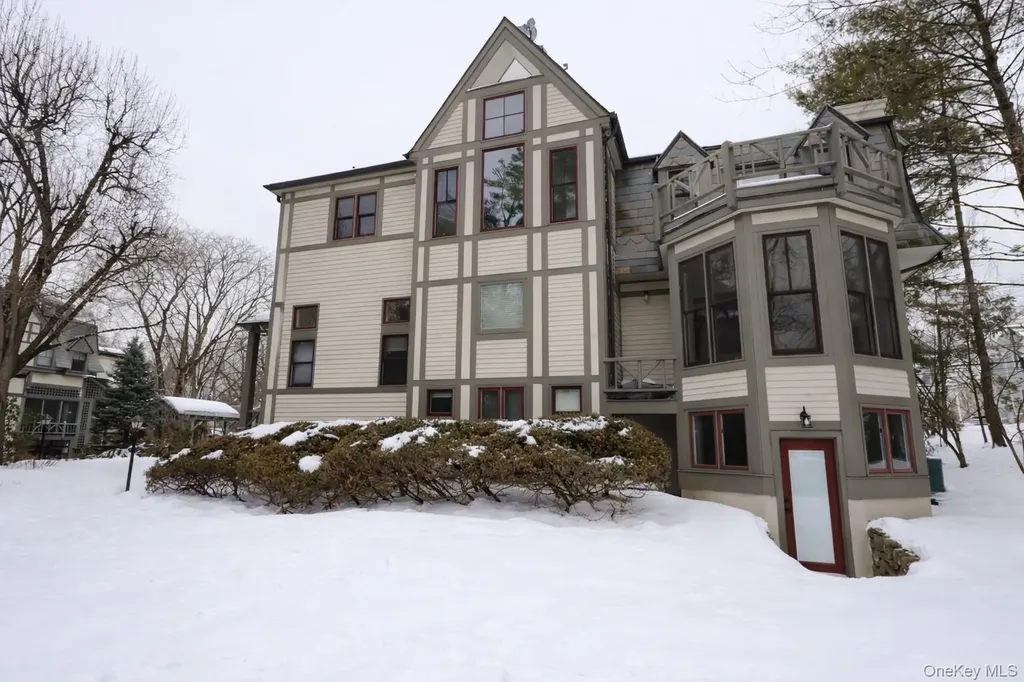 16 Clinton Avenue Dobbs Ferry NY 10522
