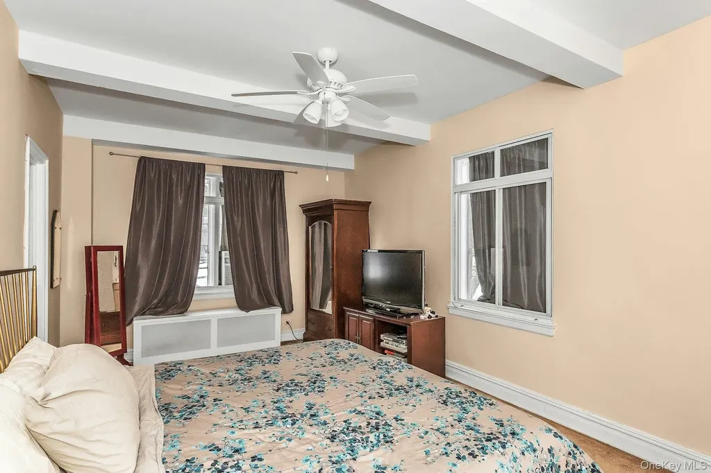 10 Holder Place Forest Hills NY 11375