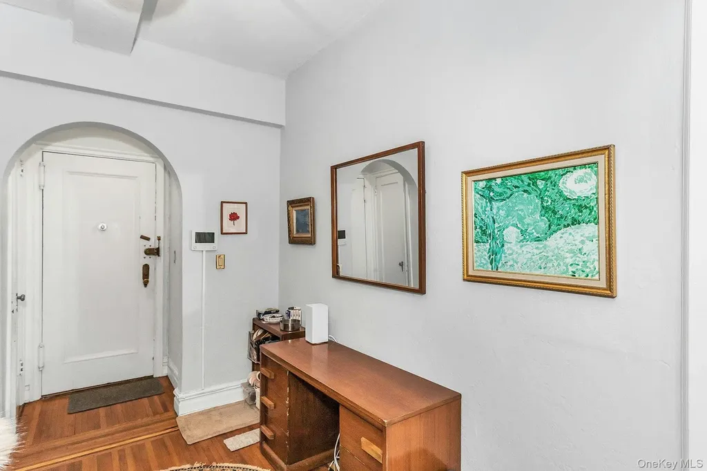 10 Holder Place Forest Hills NY 11375