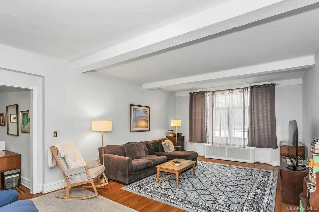 10 Holder Place Forest Hills NY 11375
