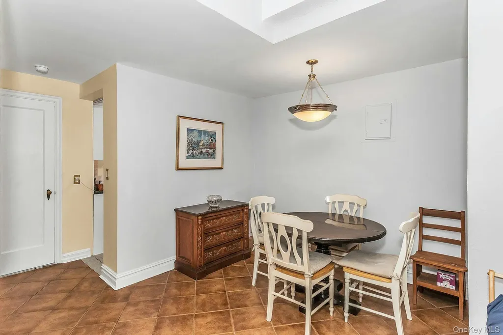 10 Holder Place Forest Hills NY 11375