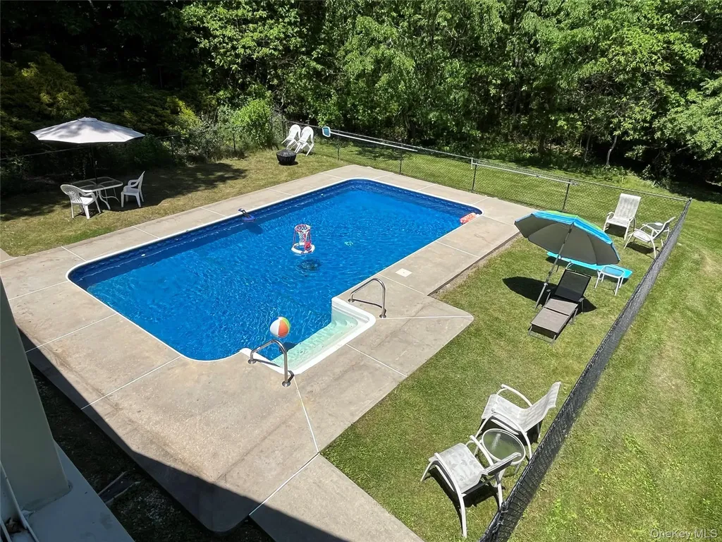 51 Lakeside Road Newburgh NY 12550