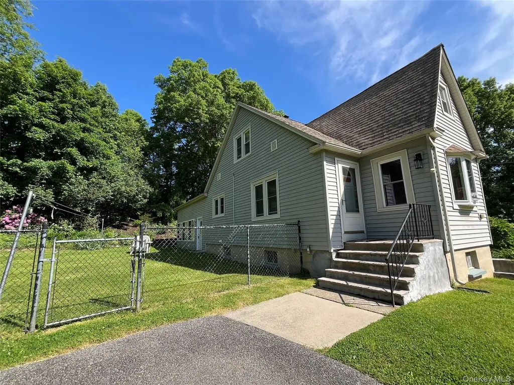 51 Lakeside Road Newburgh NY 12550