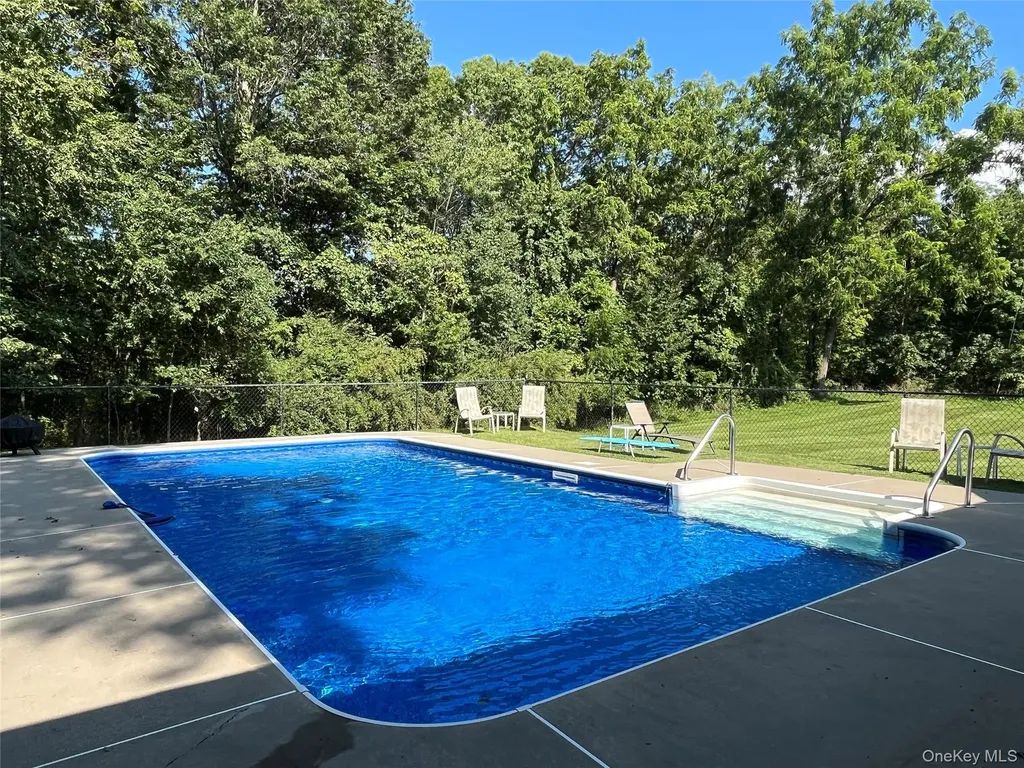 51 Lakeside Road Newburgh NY 12550