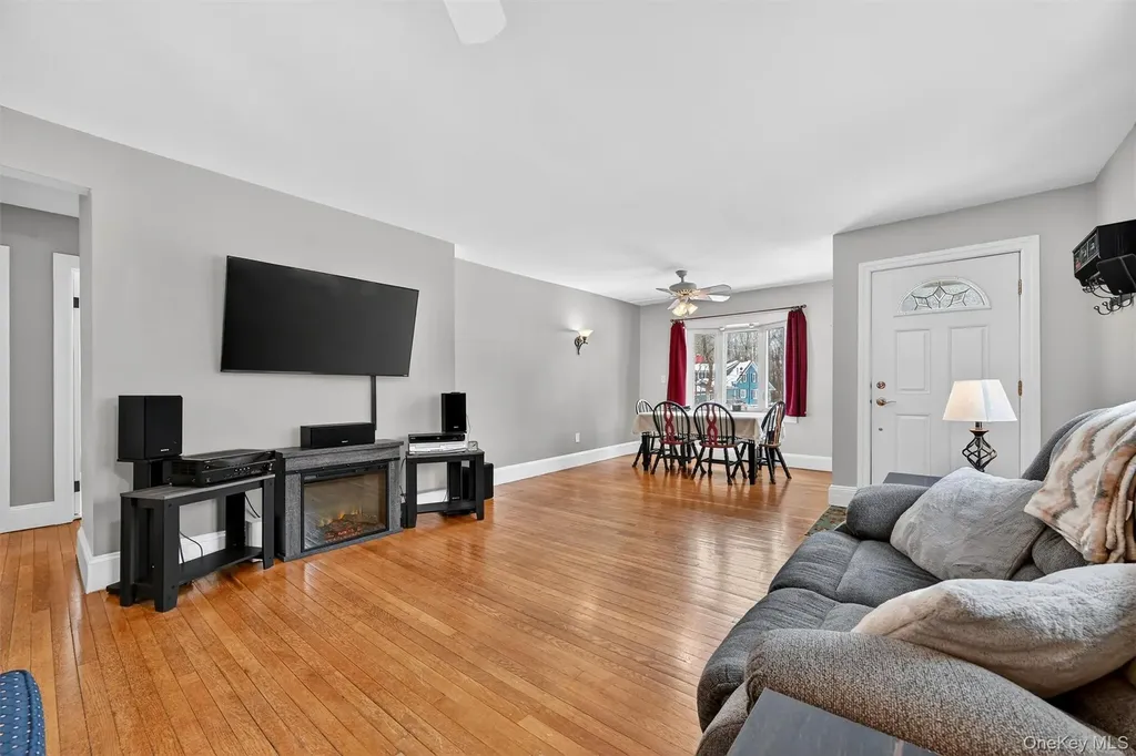 51 Lakeside Road Newburgh NY 12550