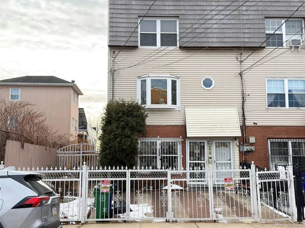 2076 Caesar Place Bronx NY 10473