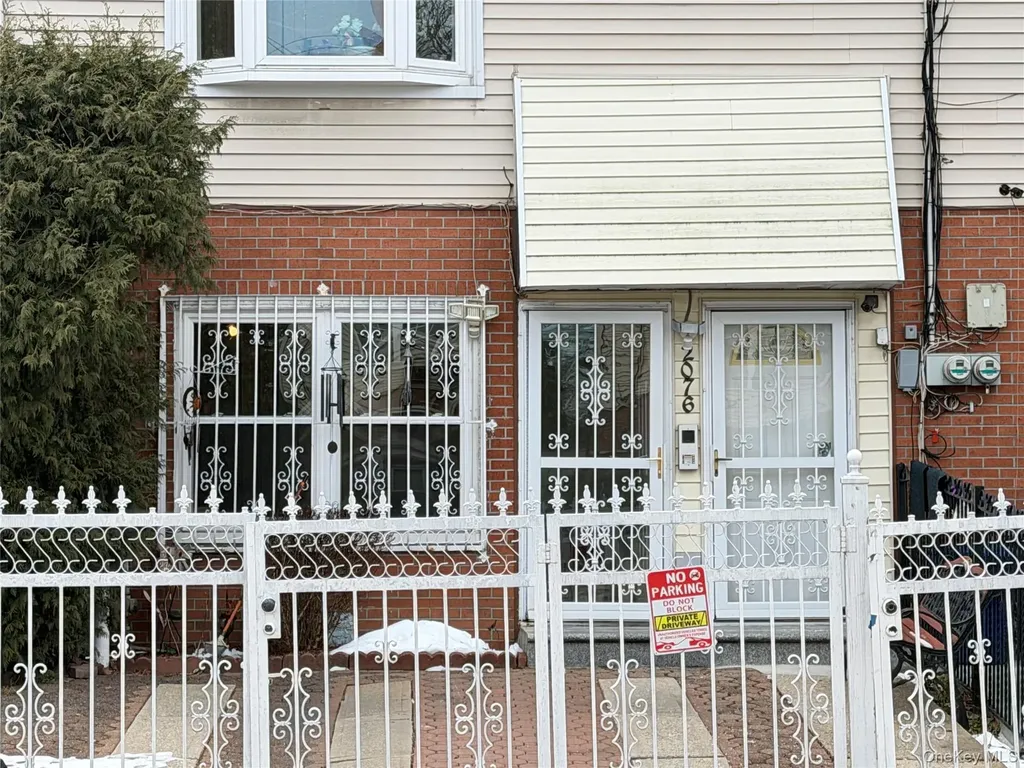 2076 Caesar Place Bronx NY 10473