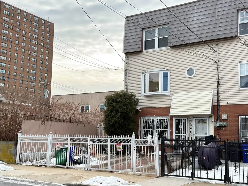 2076 Caesar Place Bronx NY 10473