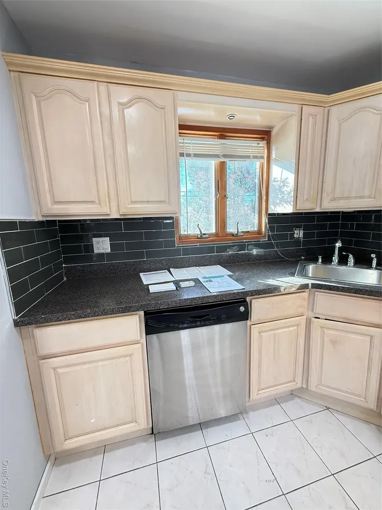 1003 Steele Boulevard Baldwin NY 11510