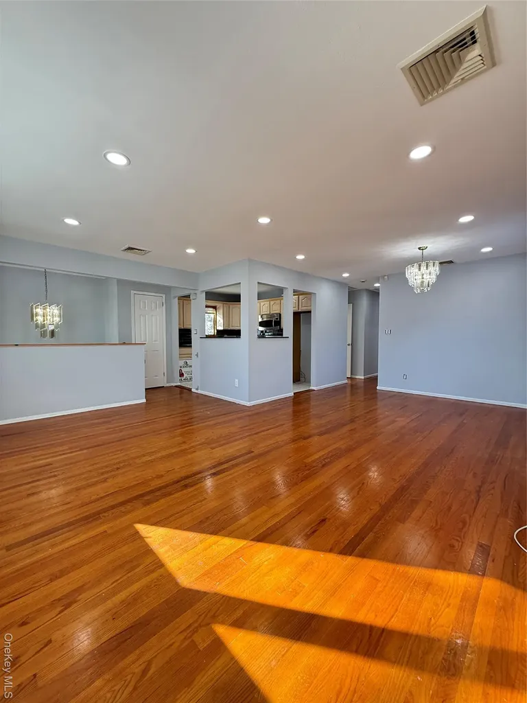 1003 Steele Boulevard Baldwin NY 11510