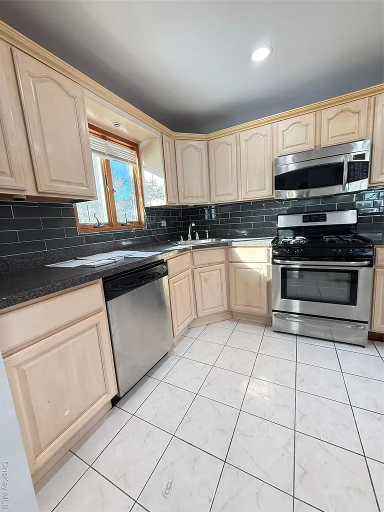 1003 Steele Boulevard Baldwin NY 11510