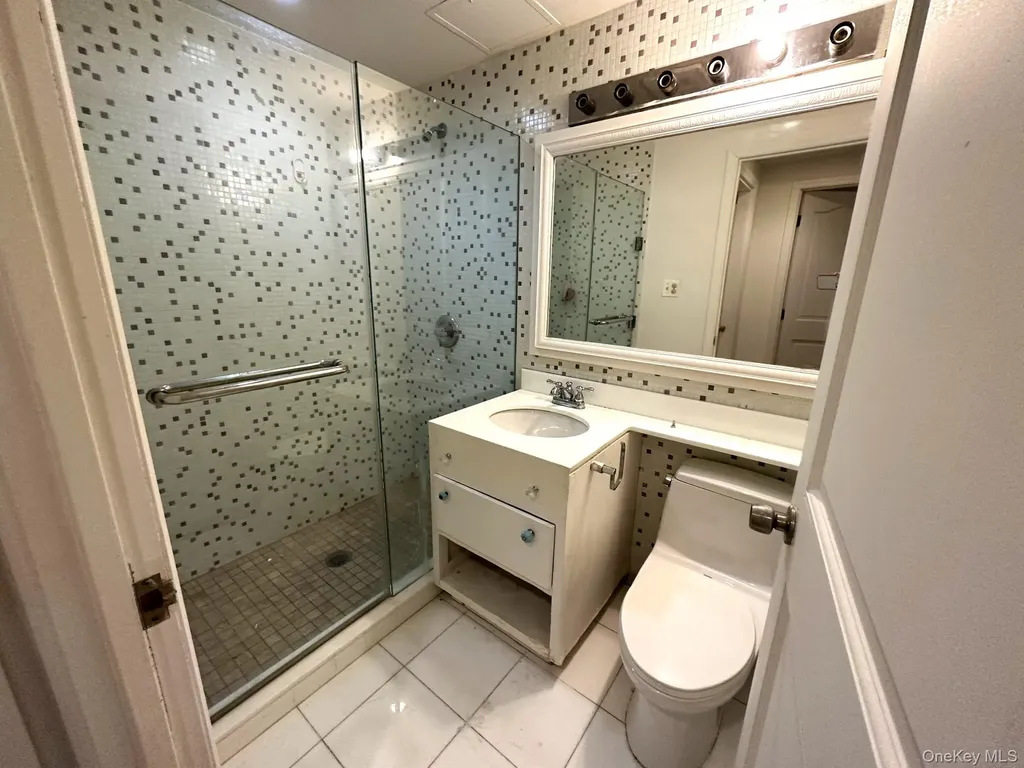 132-03 Sanford Avenue Flushing NY 11355