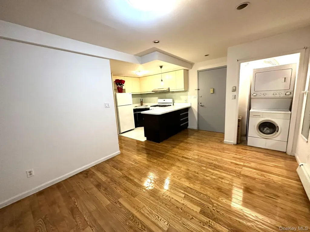 132-03 Sanford Avenue Flushing NY 11355