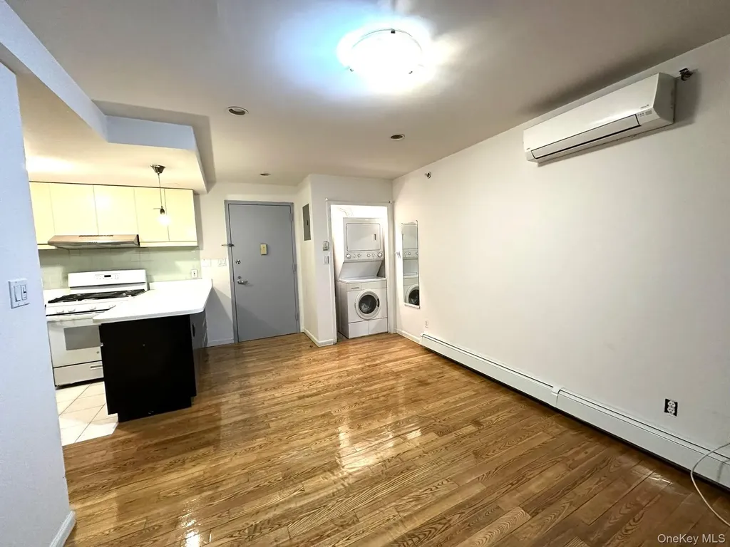 132-03 Sanford Avenue Flushing NY 11355