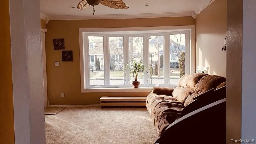 77 Lynton Road Albertson NY 11507