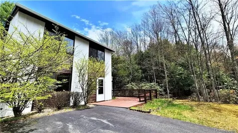 52 Medallion Road Kiamesha Lake NY 12751