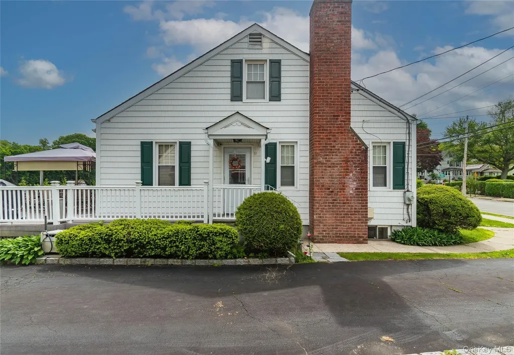 964 Pemart Avenue Peekskill NY 10566