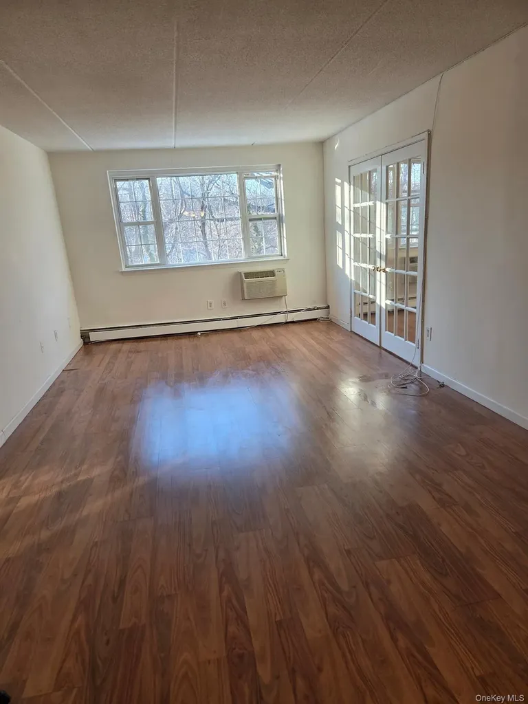 2 Consulate Drive Eastchester NY 10707