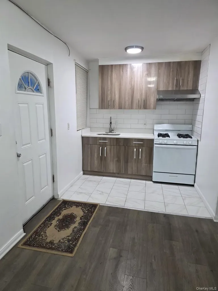 400 Crescent Street Brooklyn NY 11208