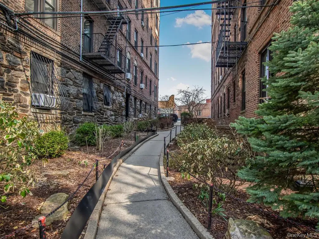 764 Brady Avenue Bronx NY 10462
