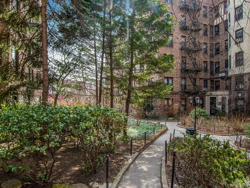 764 Brady Avenue Bronx NY 10462