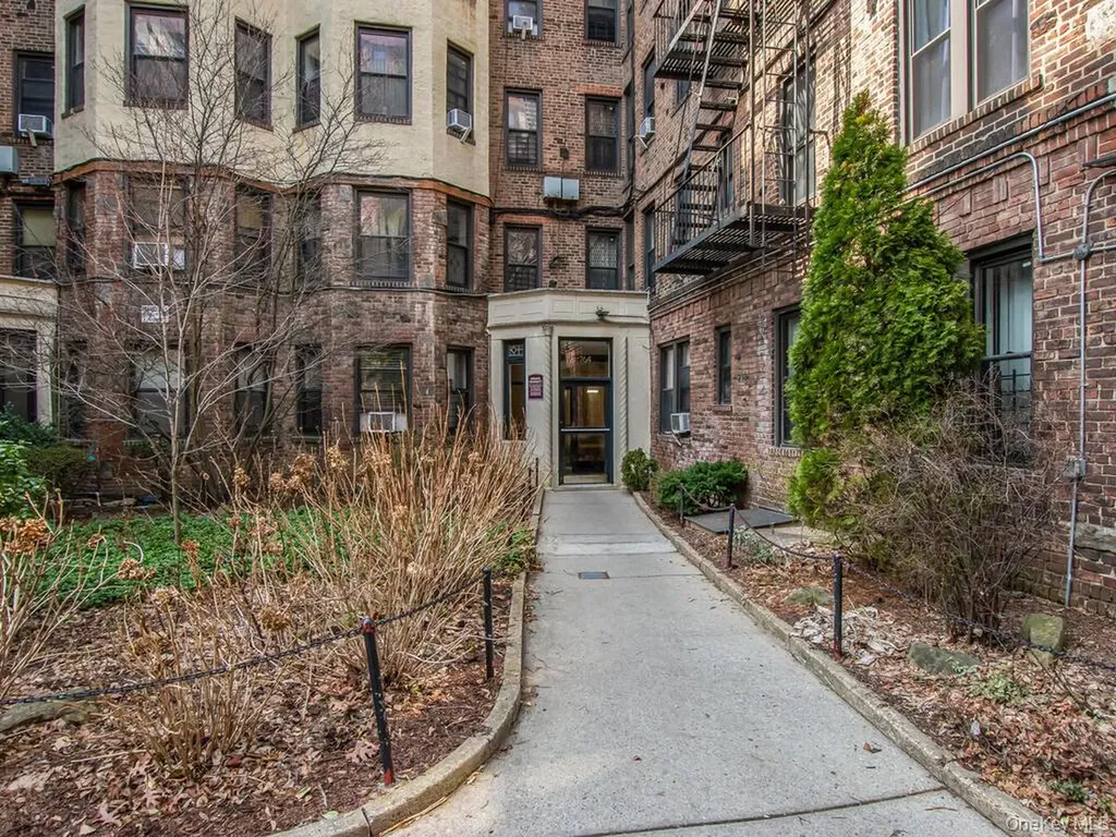 764 Brady Avenue Bronx NY 10462
