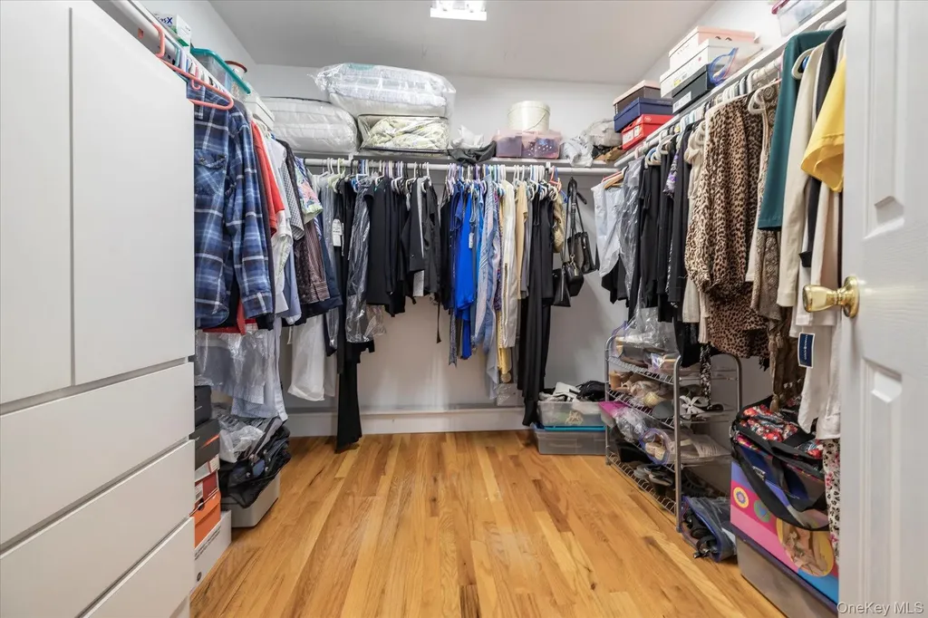 148 Amherst Road Valley Stream NY 11581